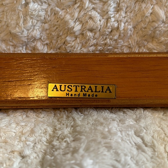 Handmade Australian Wooden Boomerang & Stand - Picture 7 of 7